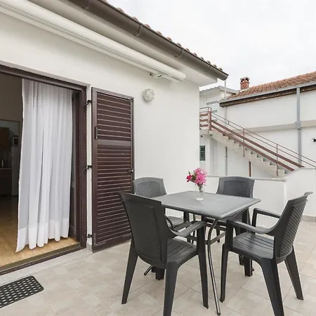 Διαμέρισμα Rusan *