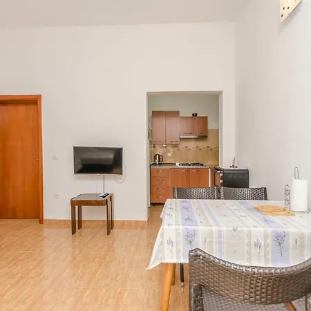 Rusan Διαμέρισμα *